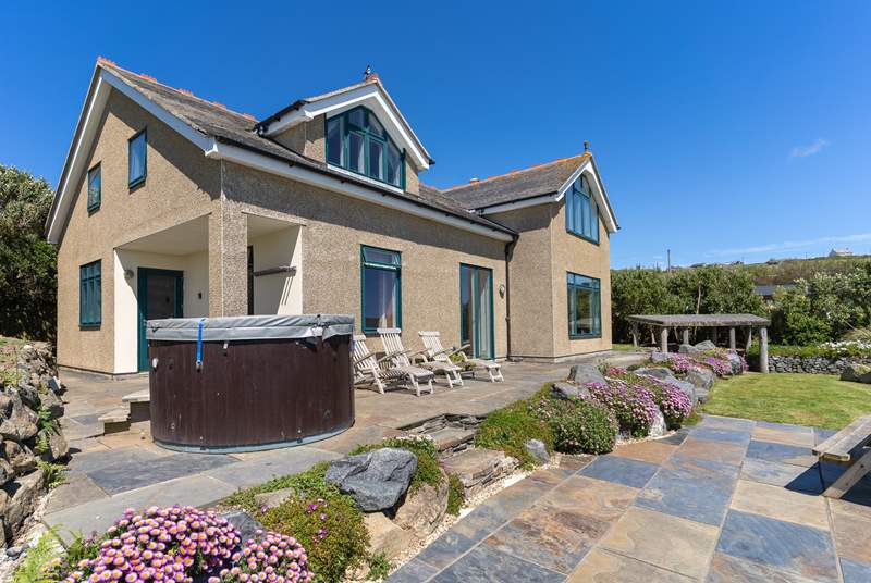 Cliff House, Holiday Cottage in Marazion Cornwall