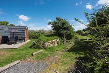 The owners have a small enclosed meadow next door to The Hideaway which you are welcome to use.