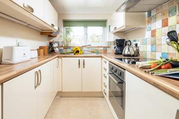 The well equipped kitchen.
