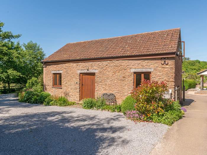 Headford Farm Cottage, Sleeps 2 in Taunton