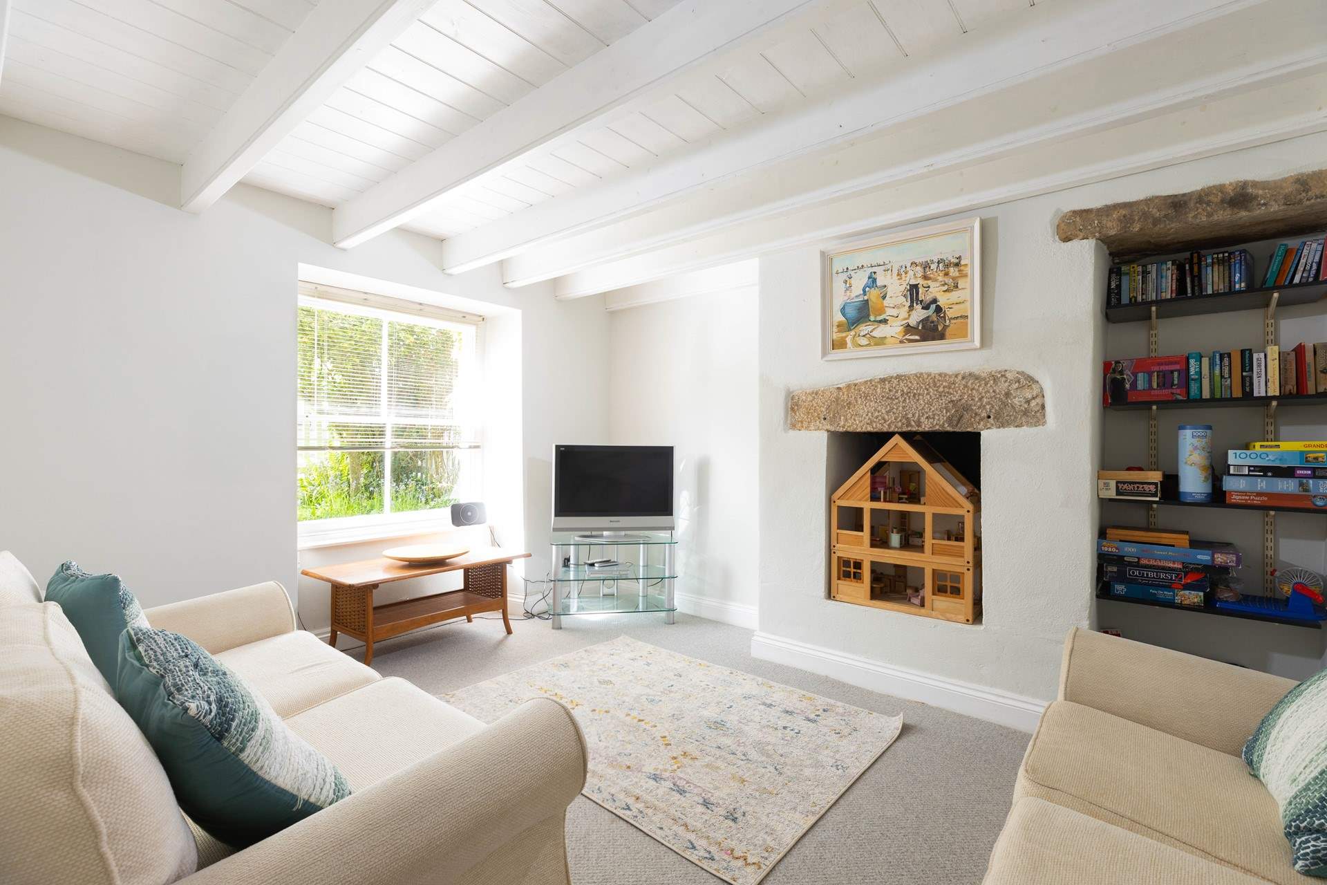 There is a second sitting-room with plenty of vintage games for the little ones to enjoy.