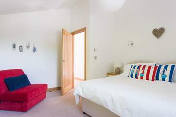 Bedroom 3 has twin beds.