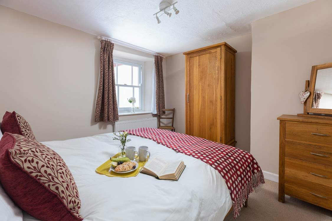The gorgeous main bedroom.