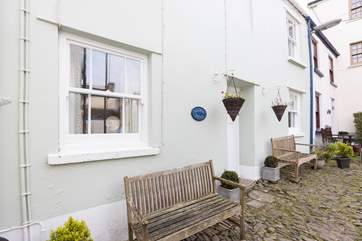 Moments from the village centre, Poachers Cottage is perfectly situated.