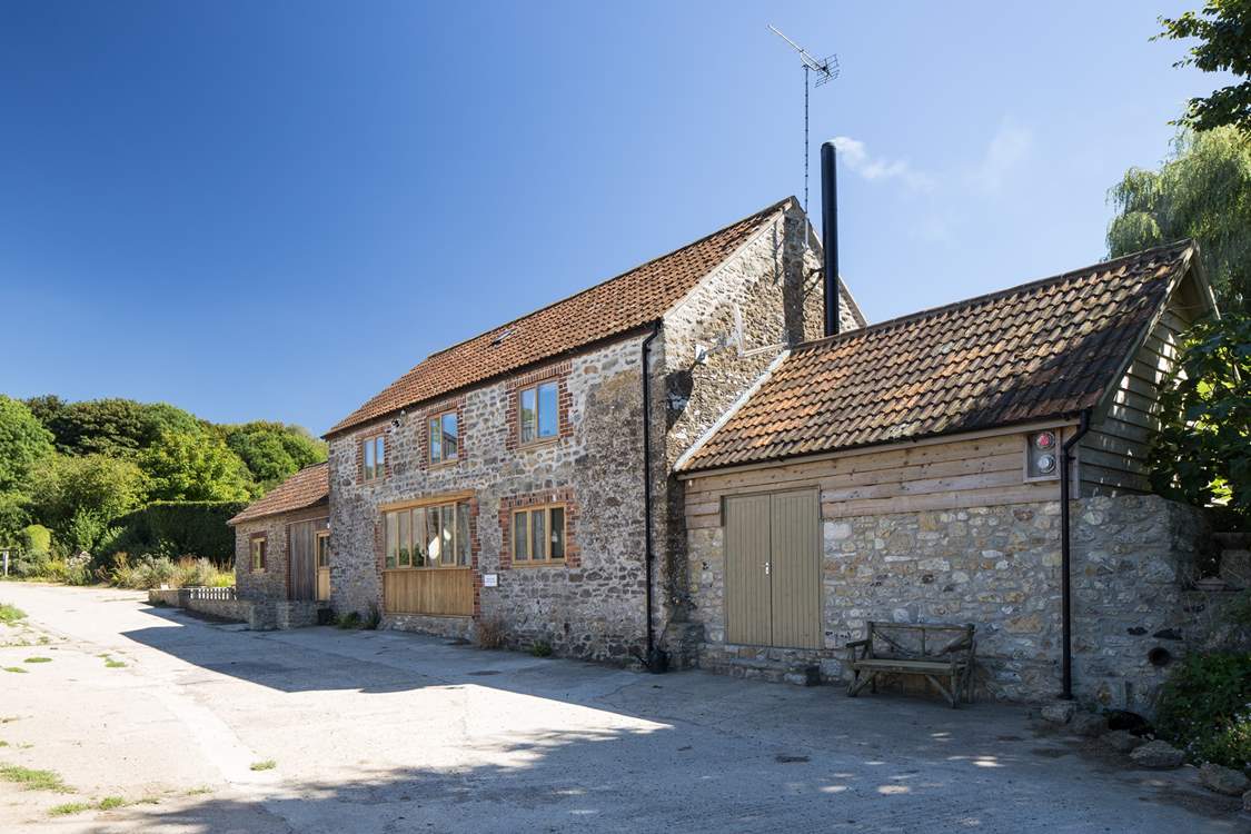 Sturthill Stable is a lovely barn conversion on a working dairy farm in the most beautiful Dorset countryside, just a few miles inland from The Jurassic Coast.