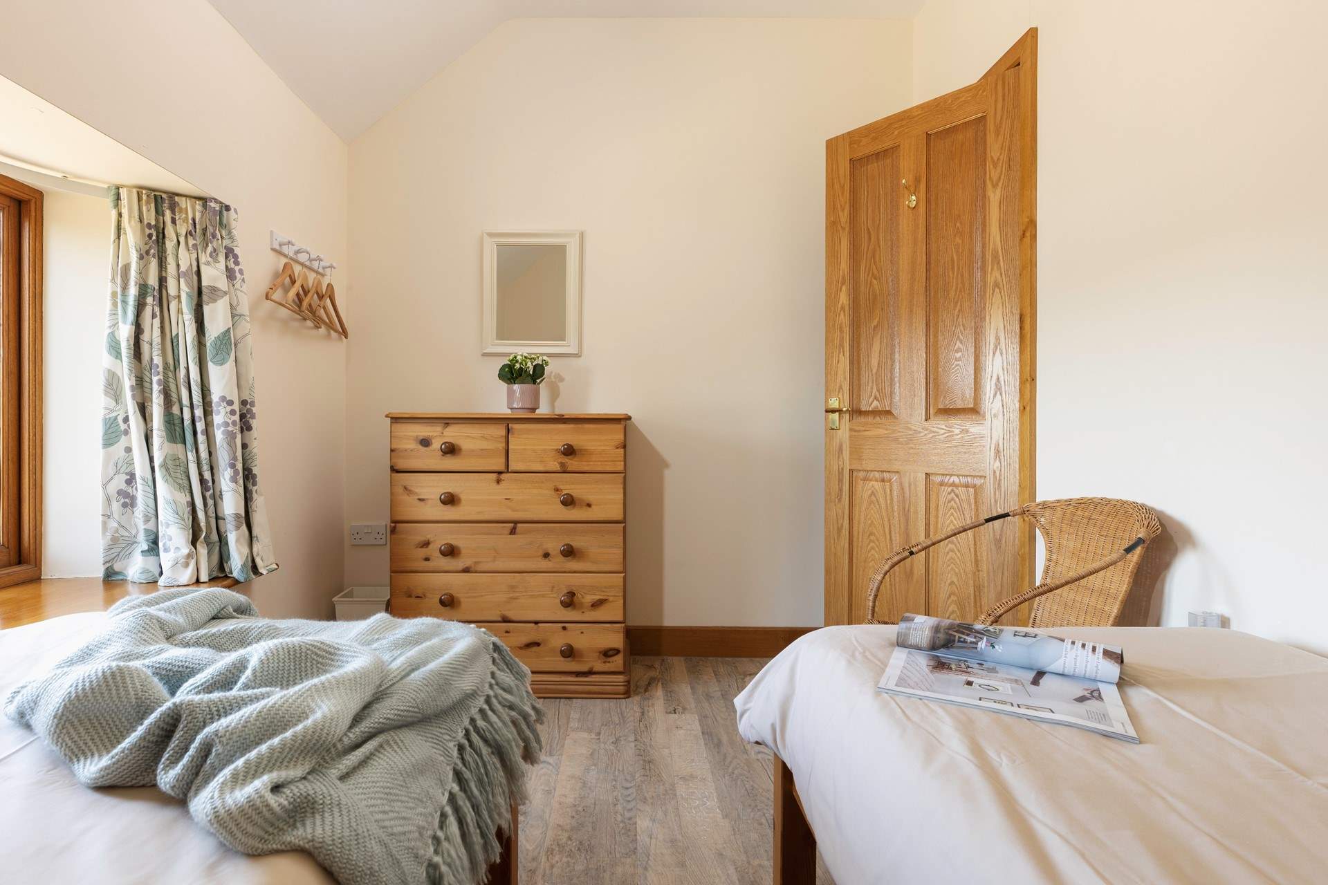 Plenty of space for your holiday clothes.