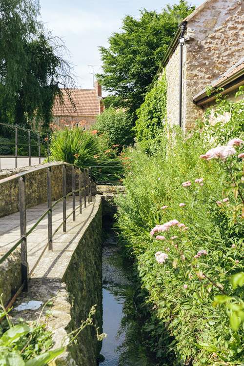 The sound of water is so soothing.