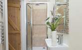 This is its en suite shower-room. - Thumbnail Image