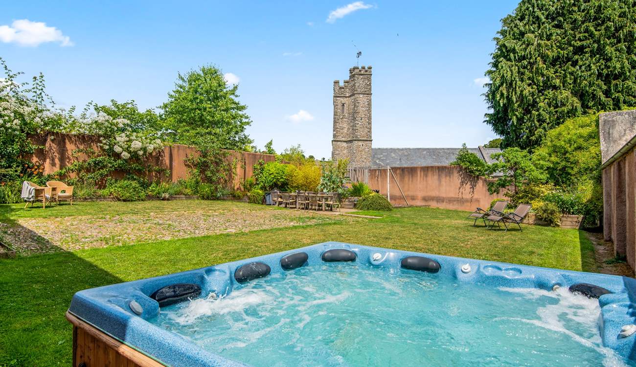 End the day with a dip in the bubbling hot tub.