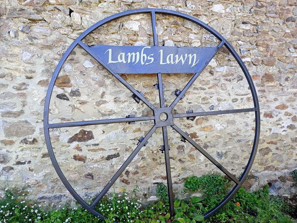 Welcome to Lambs Lawn