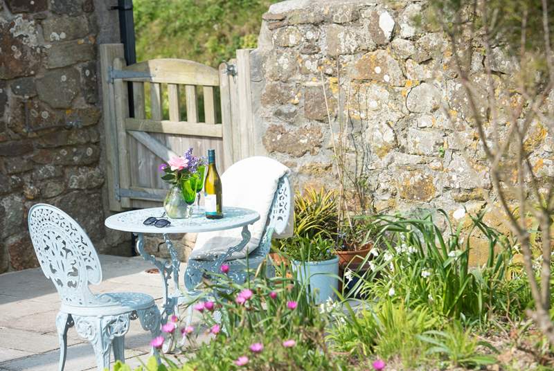 Sit in the Cornish sunshine and enjoy the fresh air. 