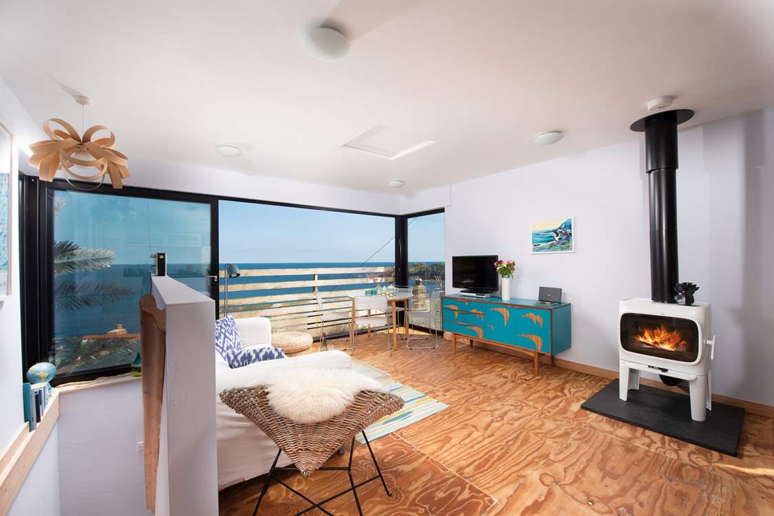 Gorgeous, contemporary furnishings await.