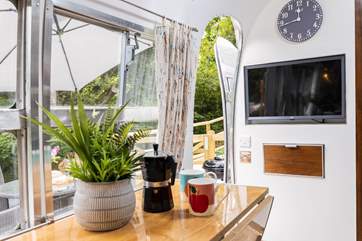 Coffee in the morning at the table sounds about perfect at Airstream 1234.