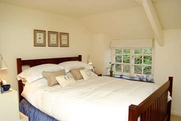 Bedroom 1 in Medlar Cottage (2595).