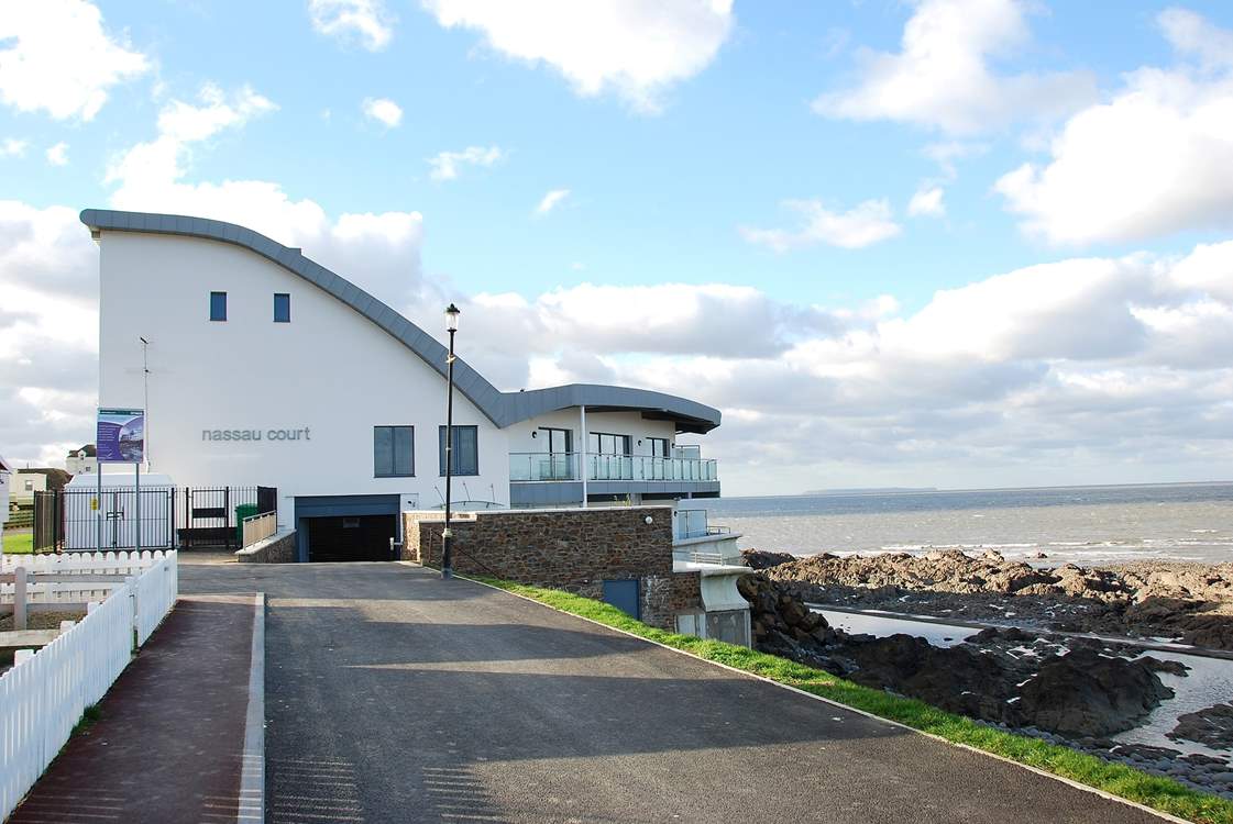 Nassau Court offers you a secure dedicated underground parking place. This is the approach.