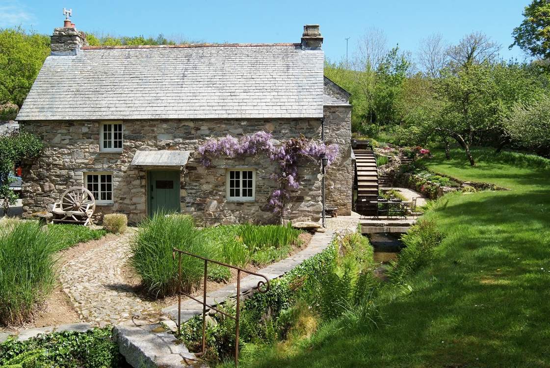 This is the cottage side of the mill which is picture perfect.