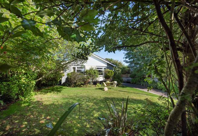 A peaceful setting to enjoy a morning coffee in the garden.