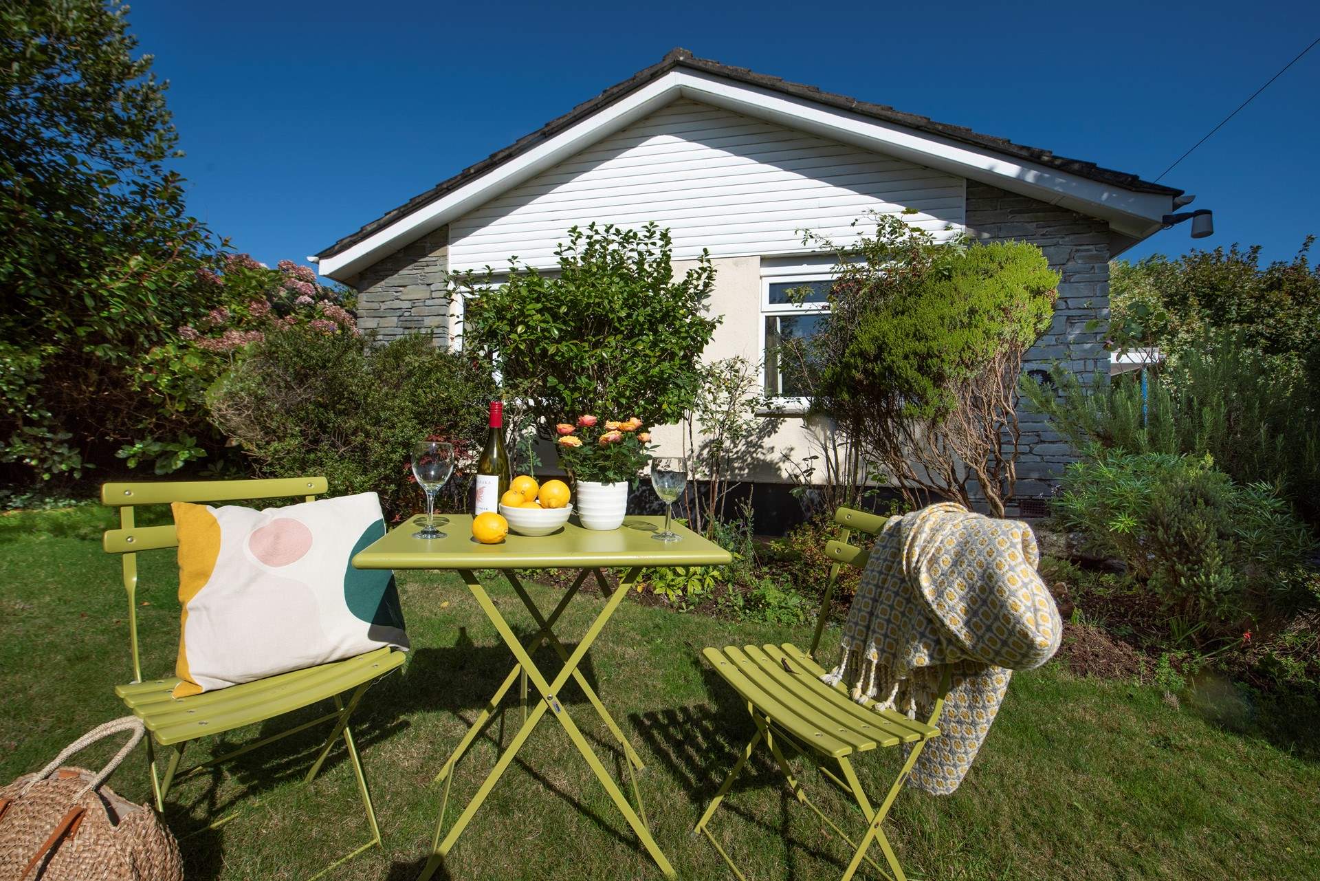 Welcome to Trevail a sweet bungalow so very close to the stunning beach in Carbis Bay.