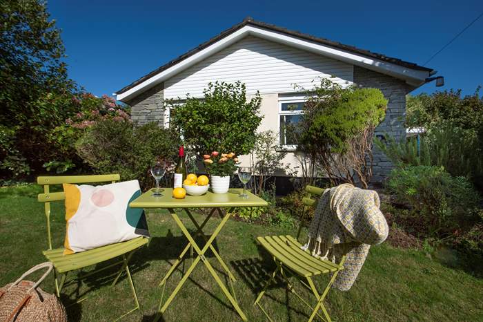 Trevail,Sleeps 5 + 2 cots, 1.7 miles S of St Ives