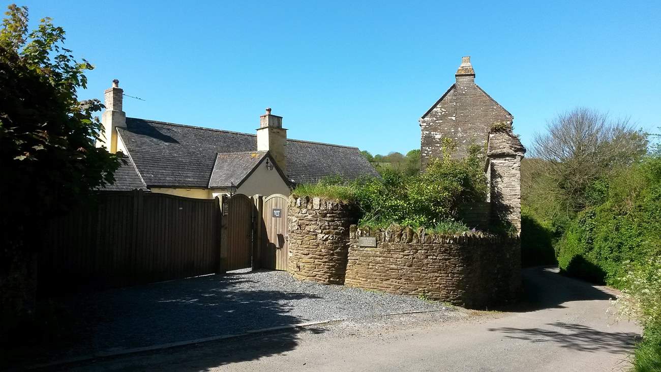 The entrance into Leigh Barton.