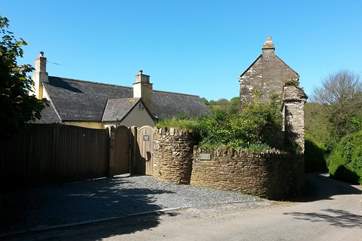 The entrance into Leigh Barton.