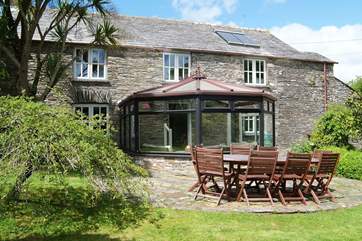 Plenty of space for everyone to dine al fresco.