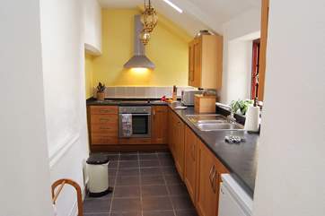 The well-equipped kitchen.