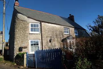 Church Cottage is a pretty detached cottage.