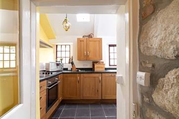 The well-equipped kitchen.