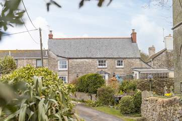 Church Cottage is a pretty detached cottage, sitting just behind the village church.