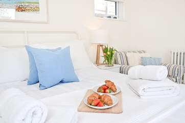 Breakfast in a super comfortable king-size bed?