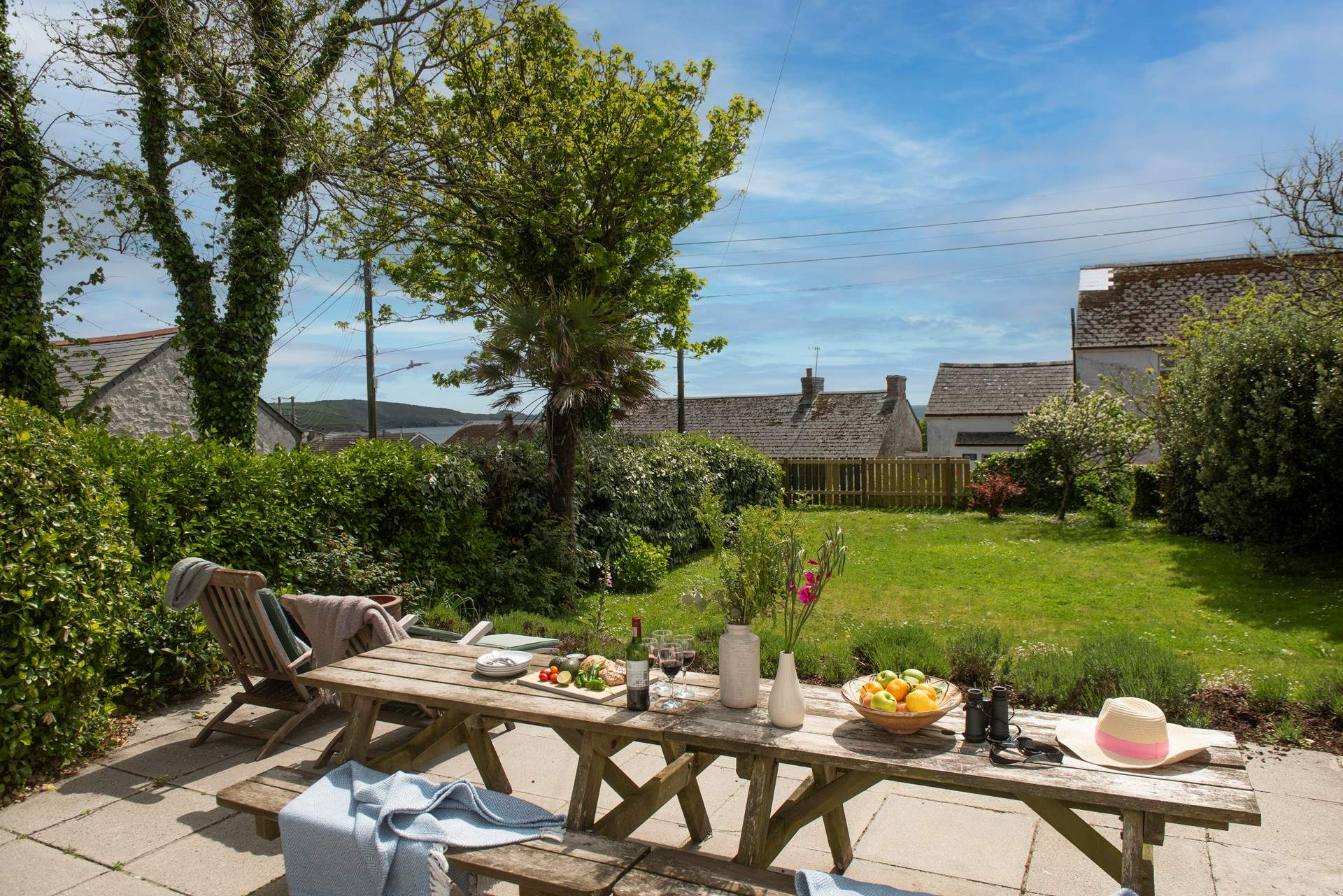 Welcome to The Summer House, a charming bungalow with sea views and just a minutes walk to the glorious beach at Perranuthnoe.