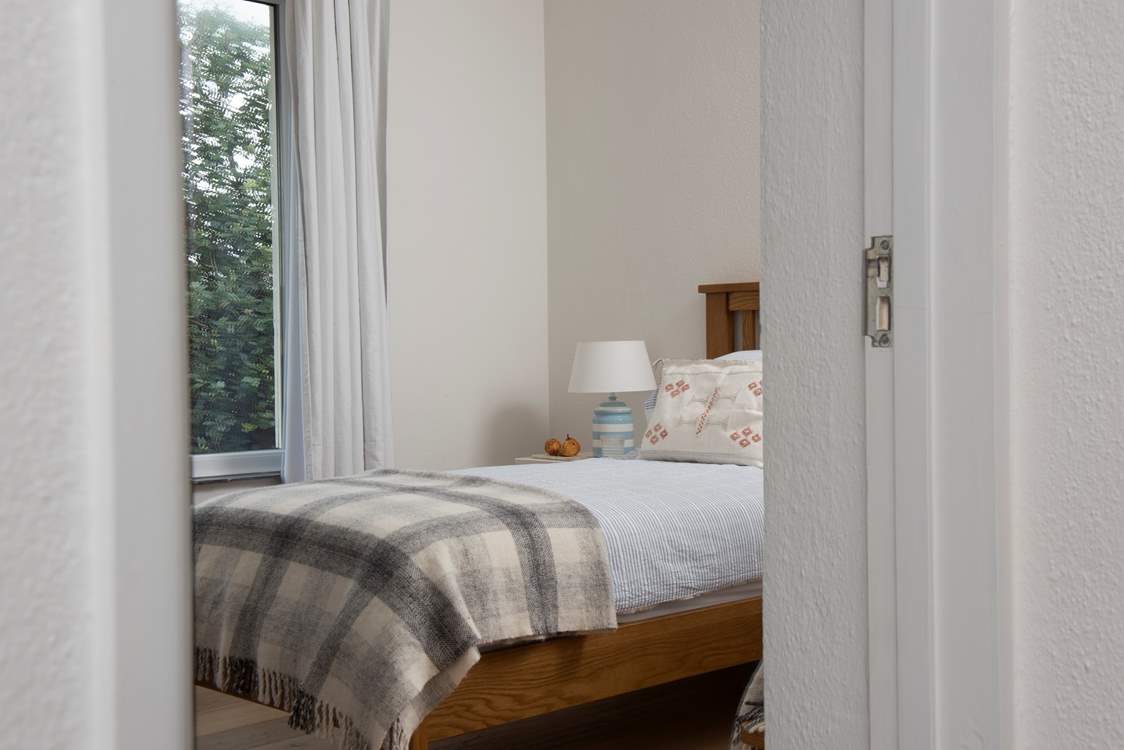 Cosy bedroom 2.