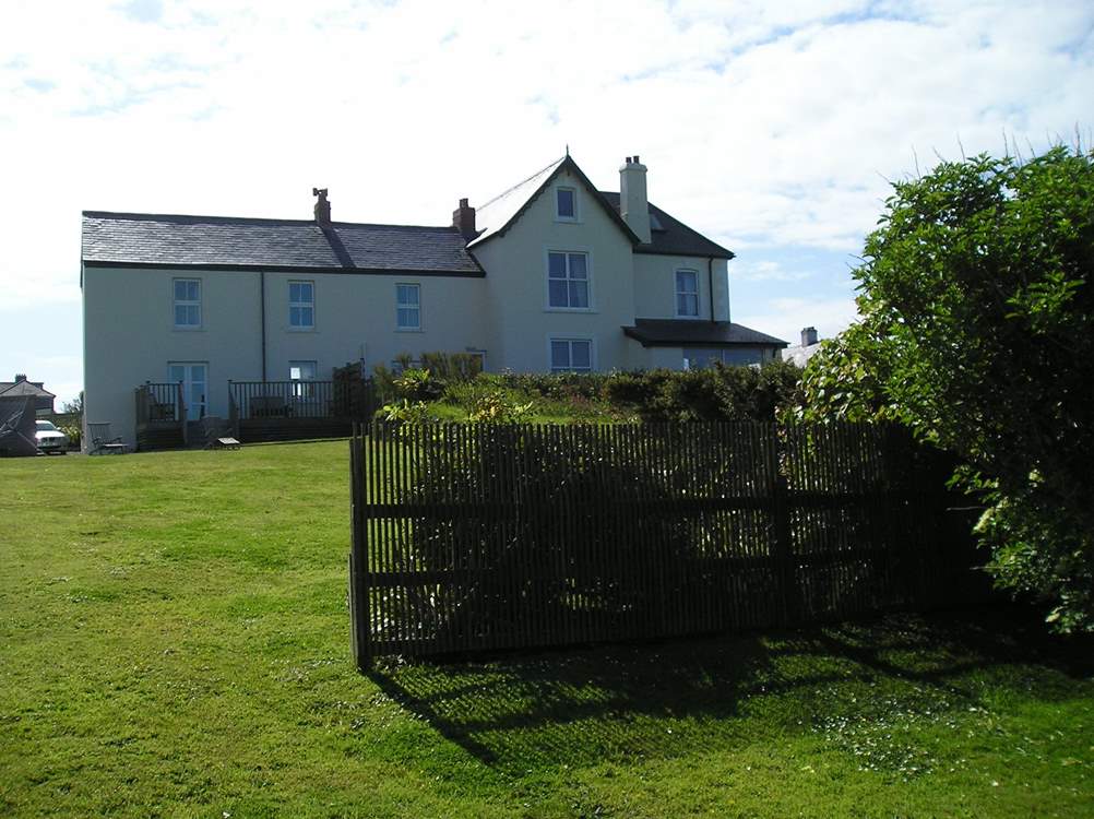 Frog Rock Cottage shares this fabulous location with two other properties.