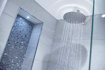 Great showers in the bathroom and shower-room.
