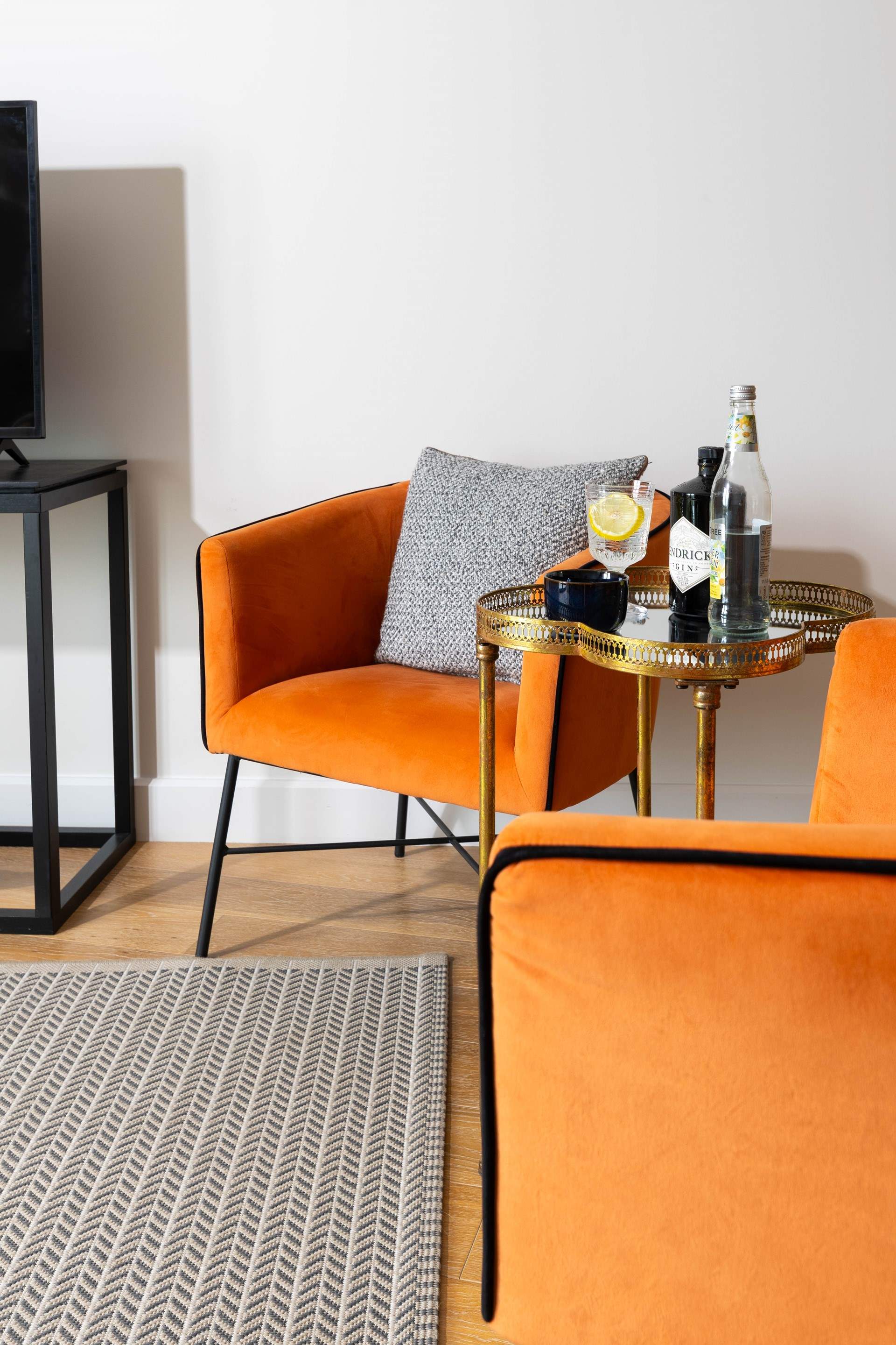 There are bright and cheerful touches throughout this elegant apartment.