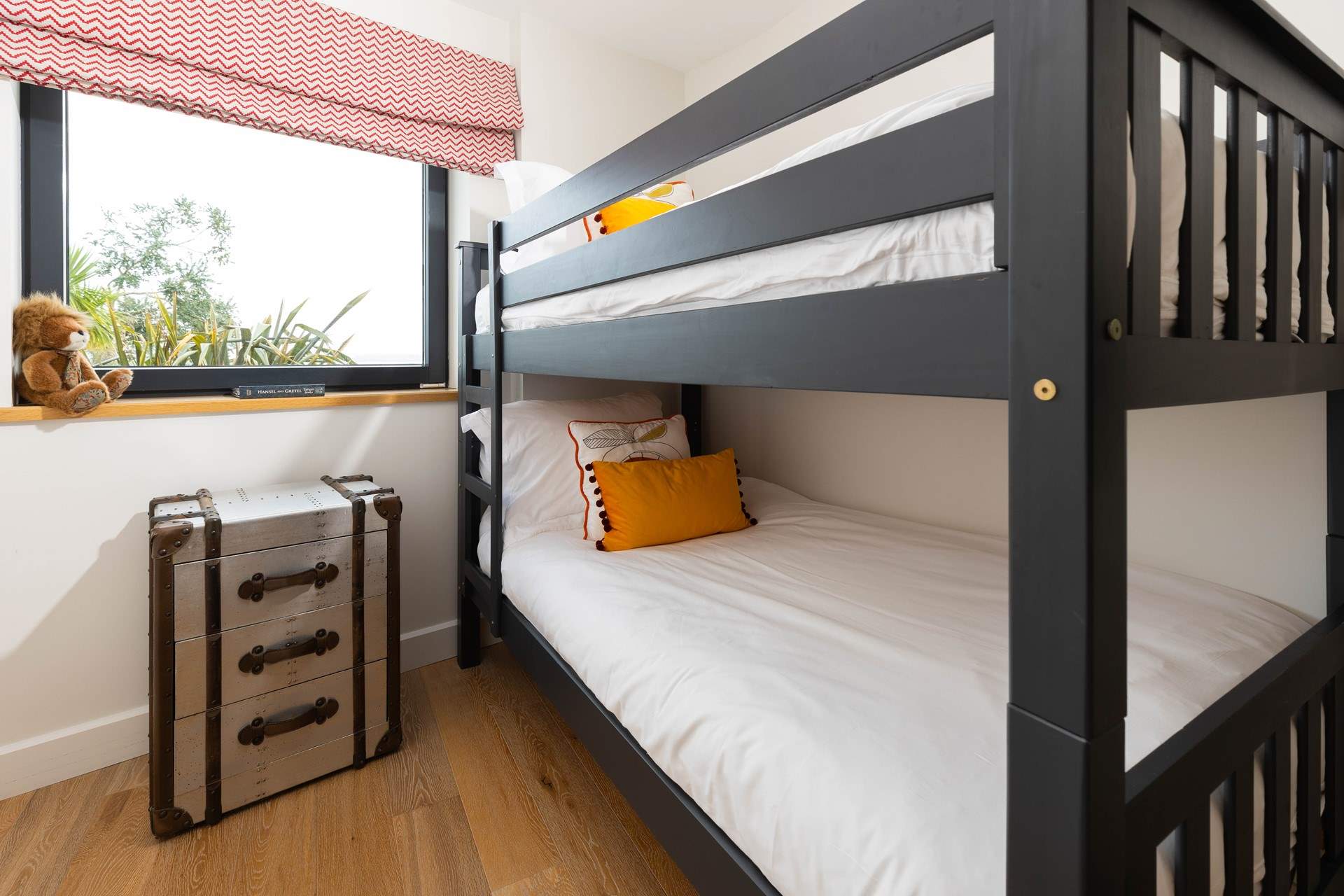 Sweet bedroom 2 has bunk-beds and stunning views.