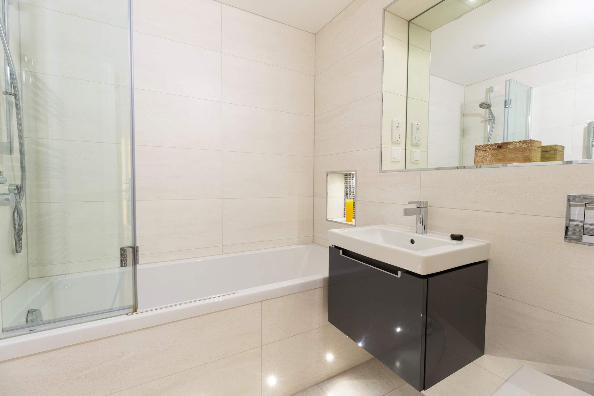 A family bathroom, soak in the bath and wash away your sandy day.