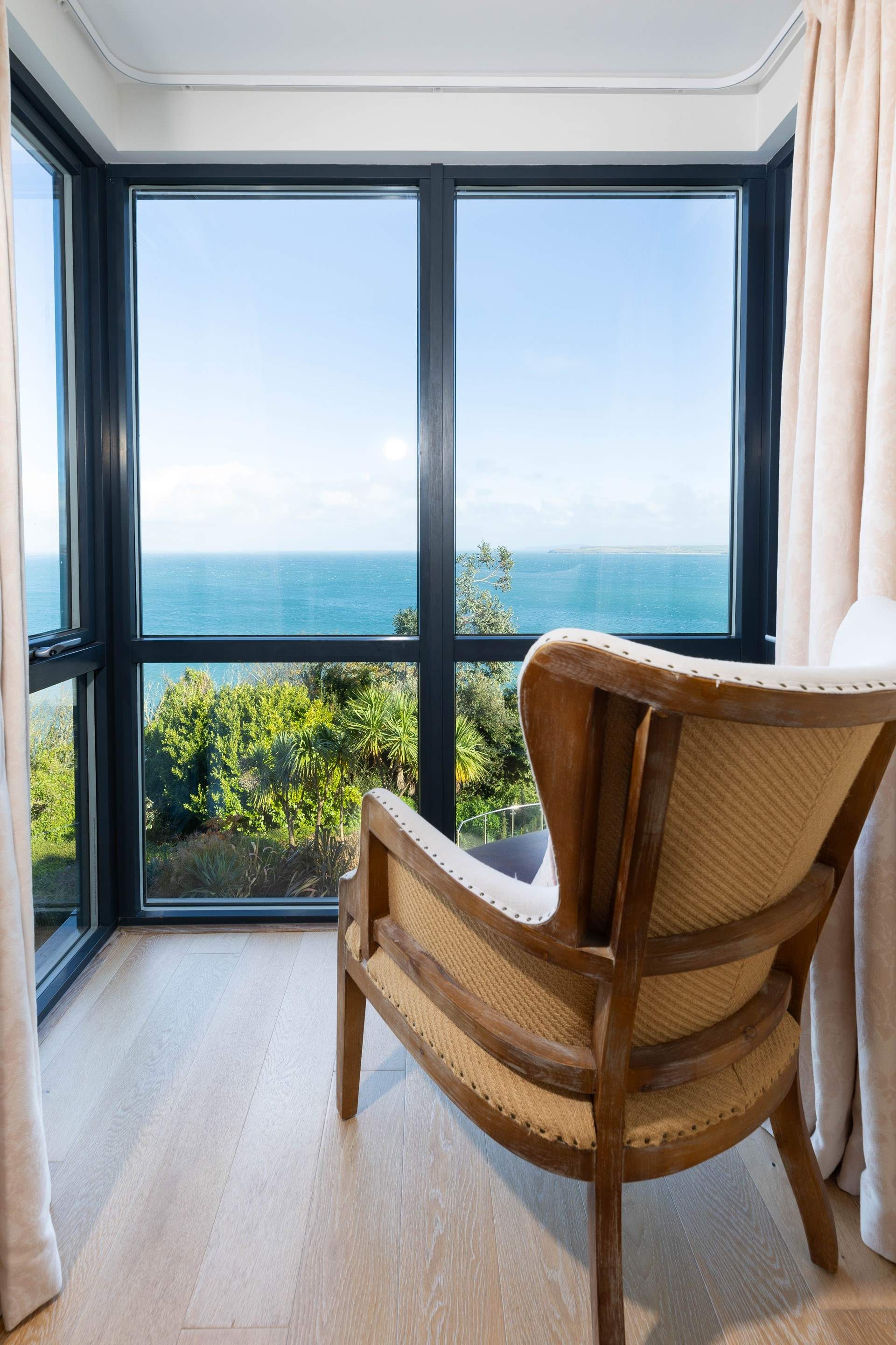 Take your morning coffee admiring this stunning view.