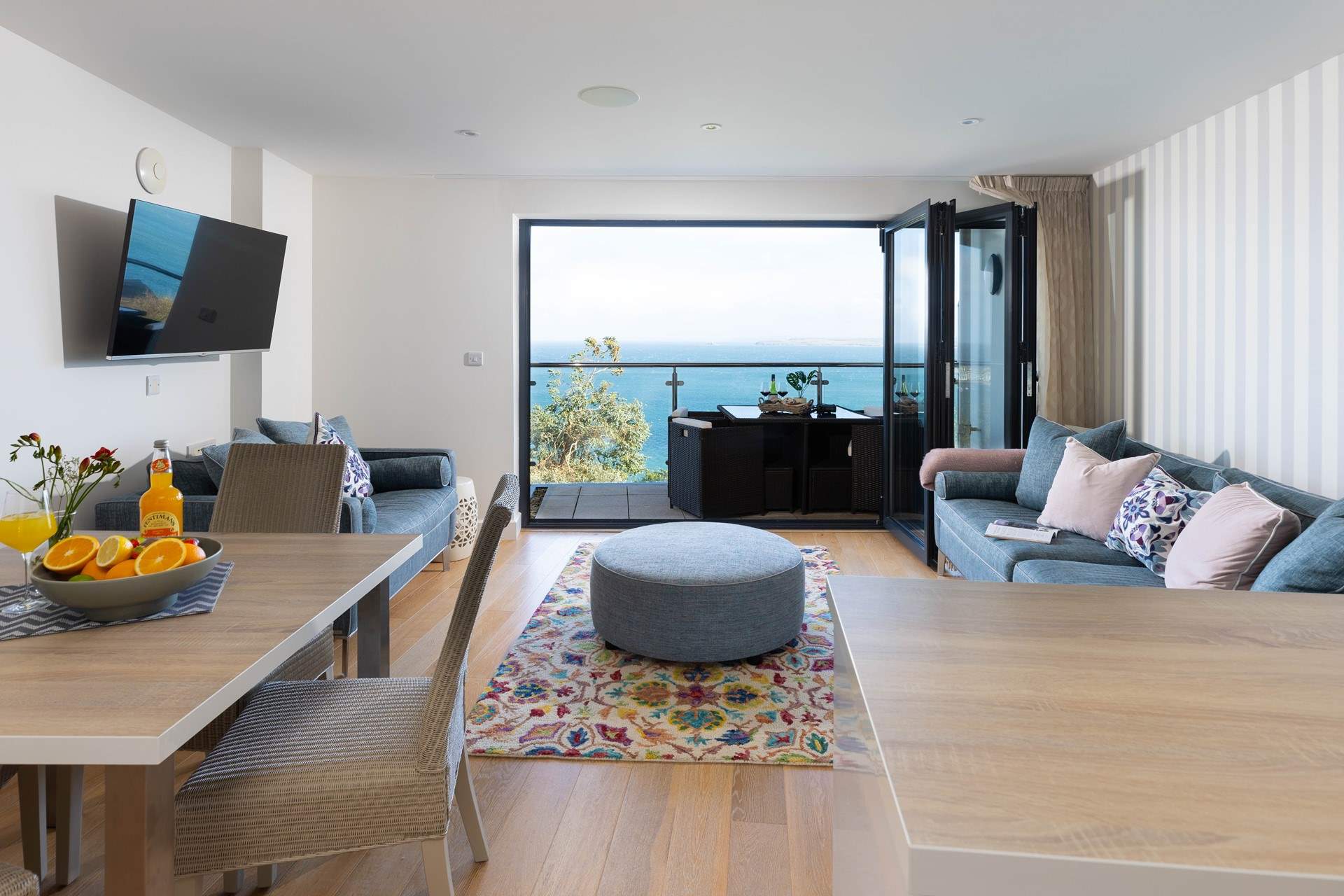An open plan contemporary design with the sea view taking centre stage.