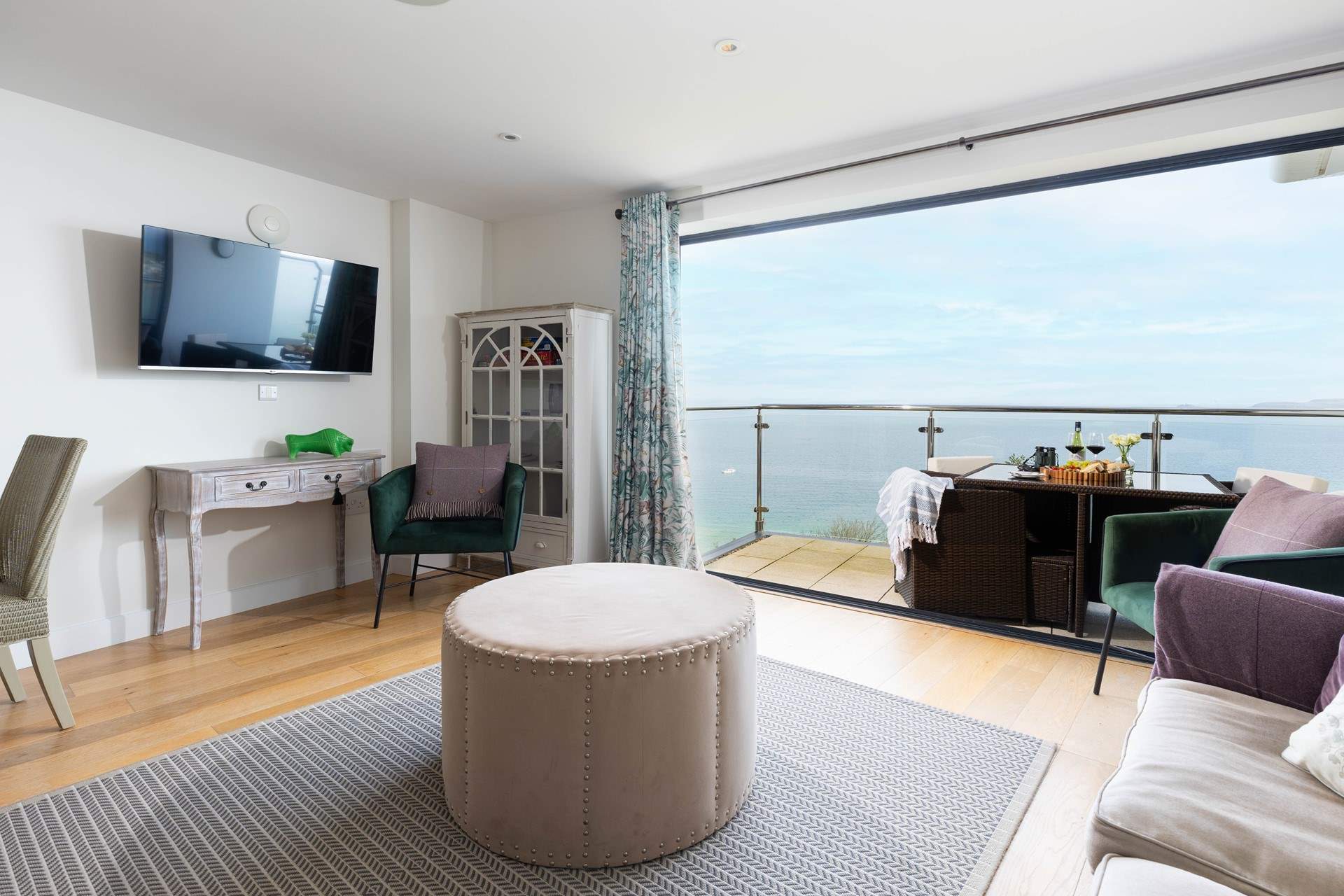 Windsong's layout creates an inviting blend of style and comfort with the view taking centre stage.