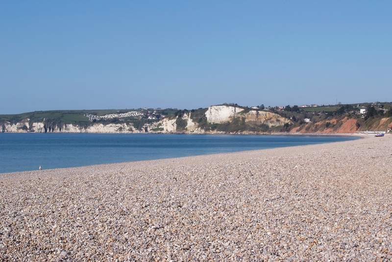 This is the closest beach - a wonderful stretch of pebbles at Seaton. You can go there by tram from Colyton!