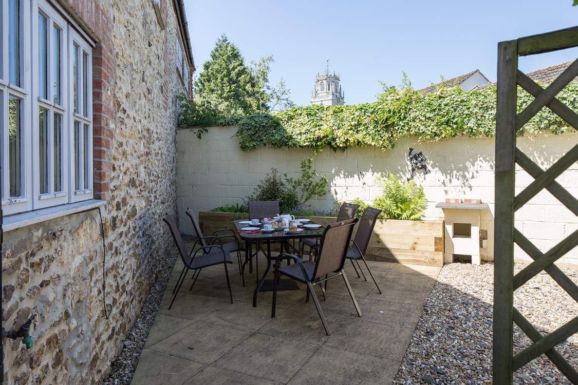 This is the courtyard that greets you, perfect for afternoon tea.
