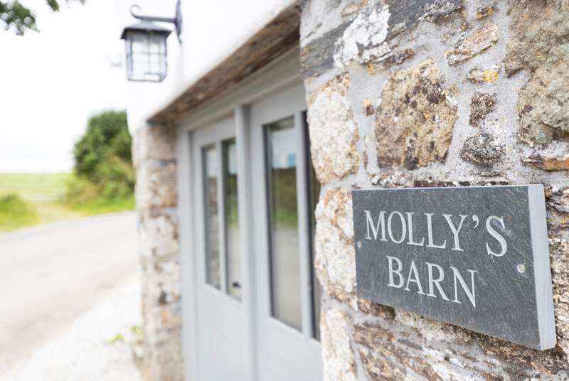 Molly's Barn is a delightful reverse level cottage.