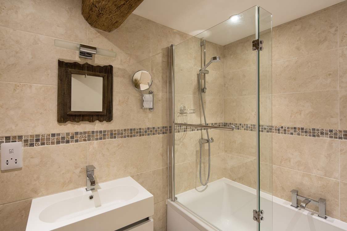 The en suite bathroom for Bedroom 2.