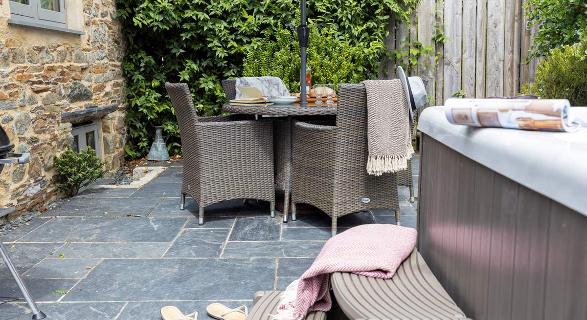 The lovely outside patio is perfect for relaxing on holiday.