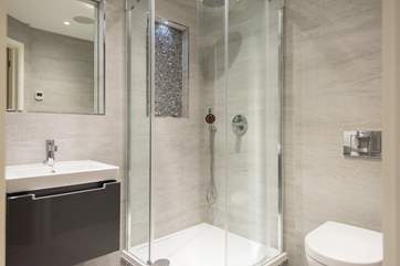 The en suite shower-room.