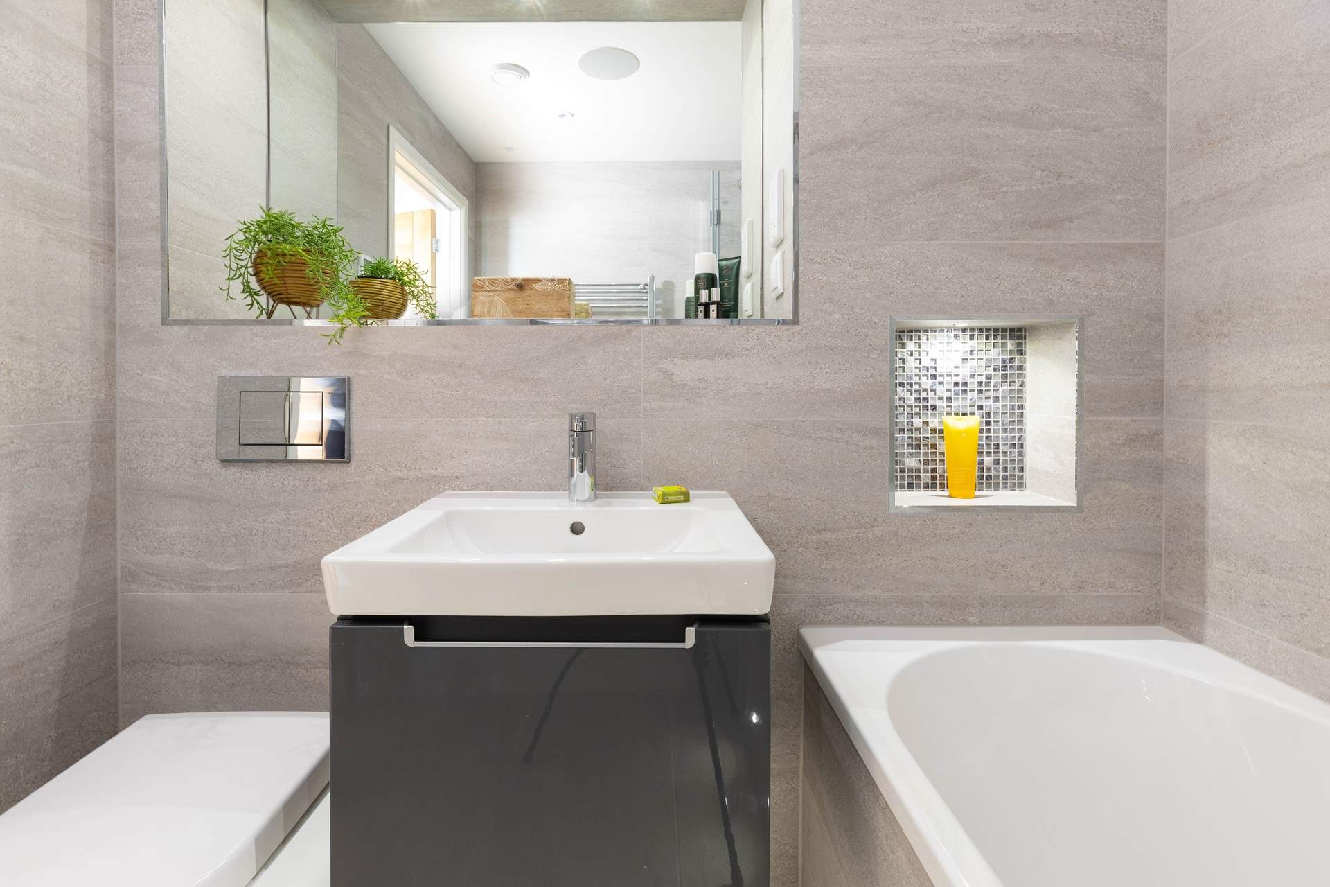 The elegant family bathroom, the perfect place to soak away your sandy day.