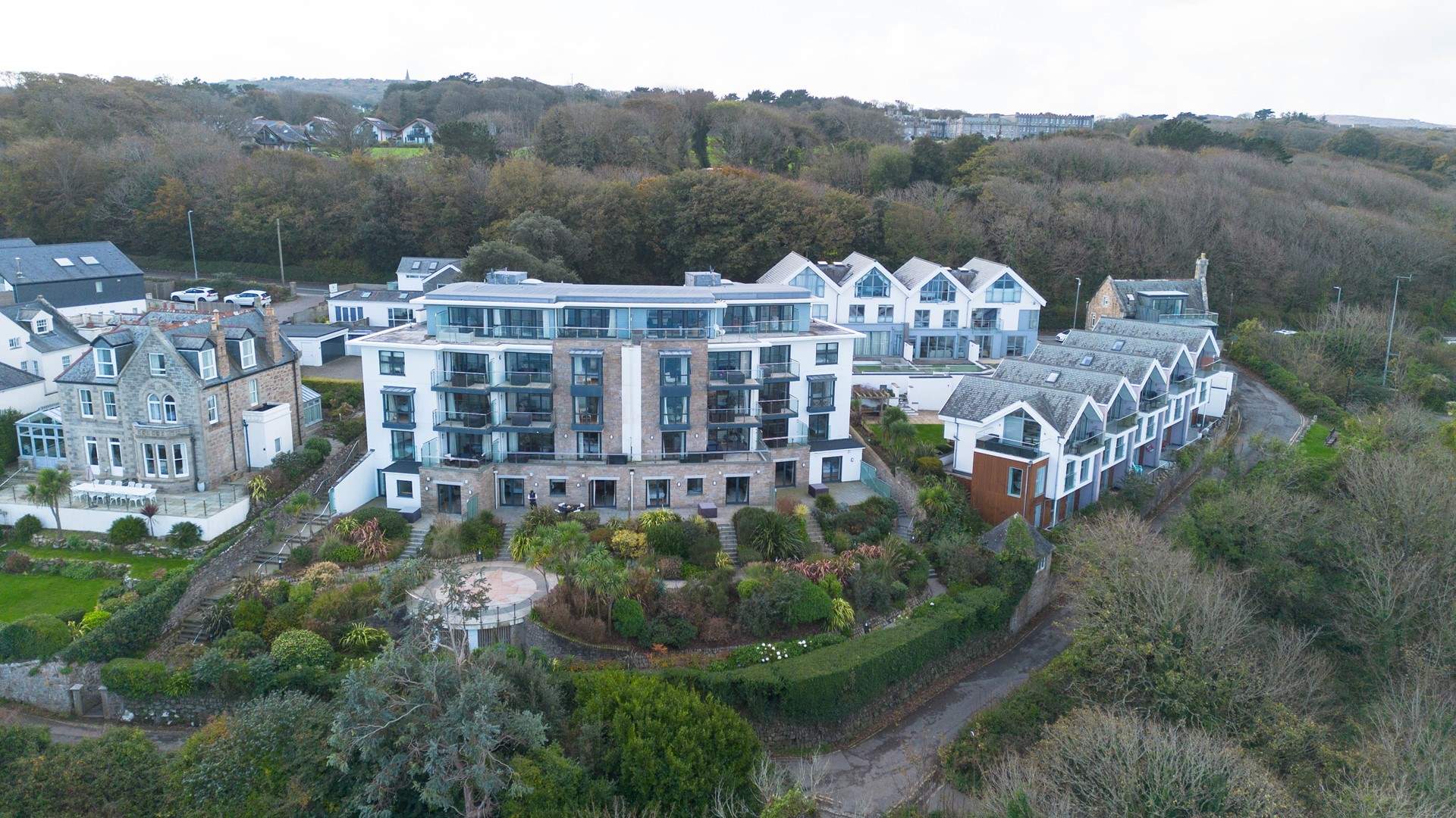 An aerial view of this stunning complex of luxury apartments. Access is via the internal staircase or lift.