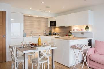 The fabulous kitchen-area.